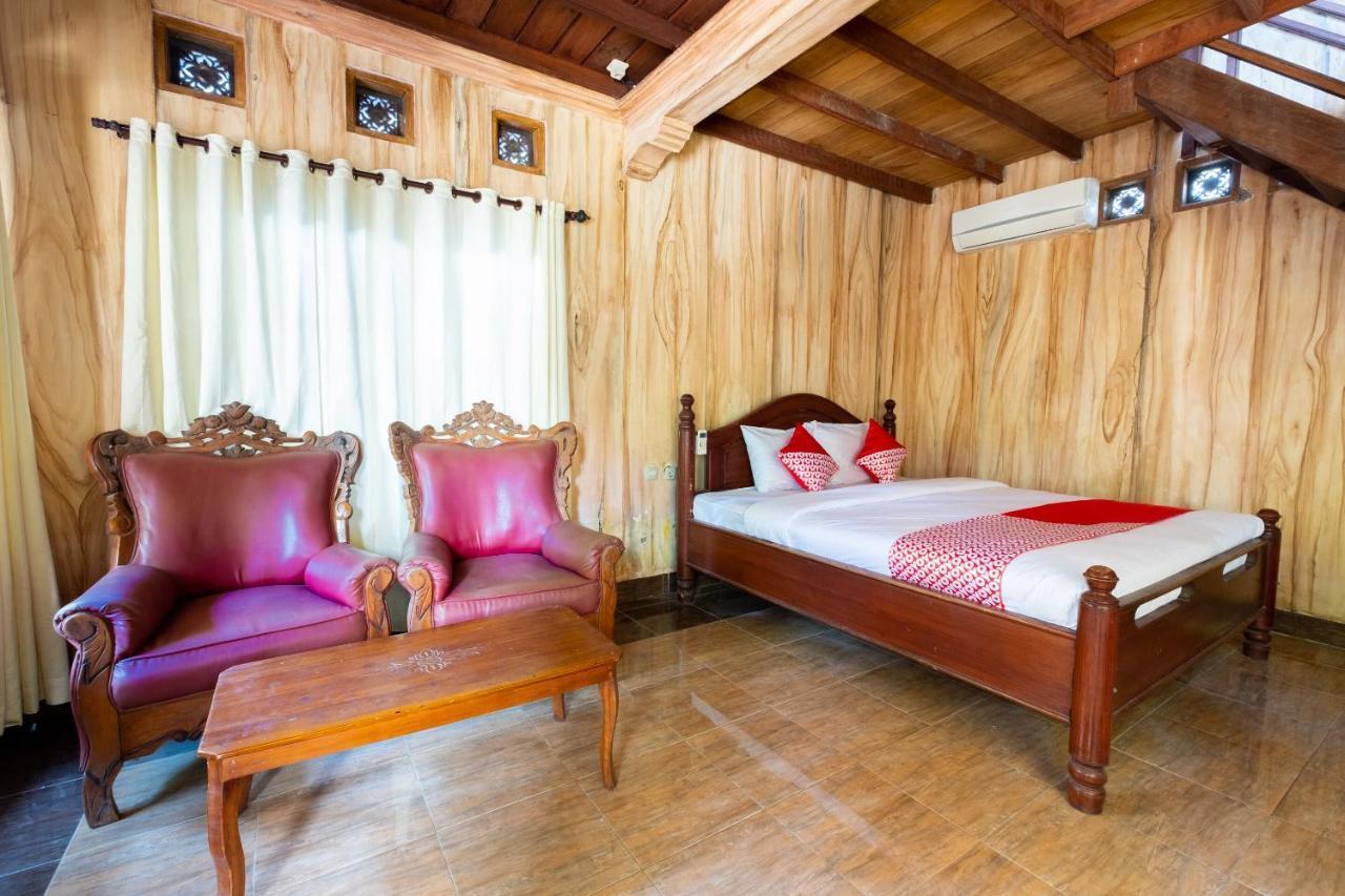 Oyo 1425 Beach Wind Bungalows Джили Трауанган Екстериор снимка