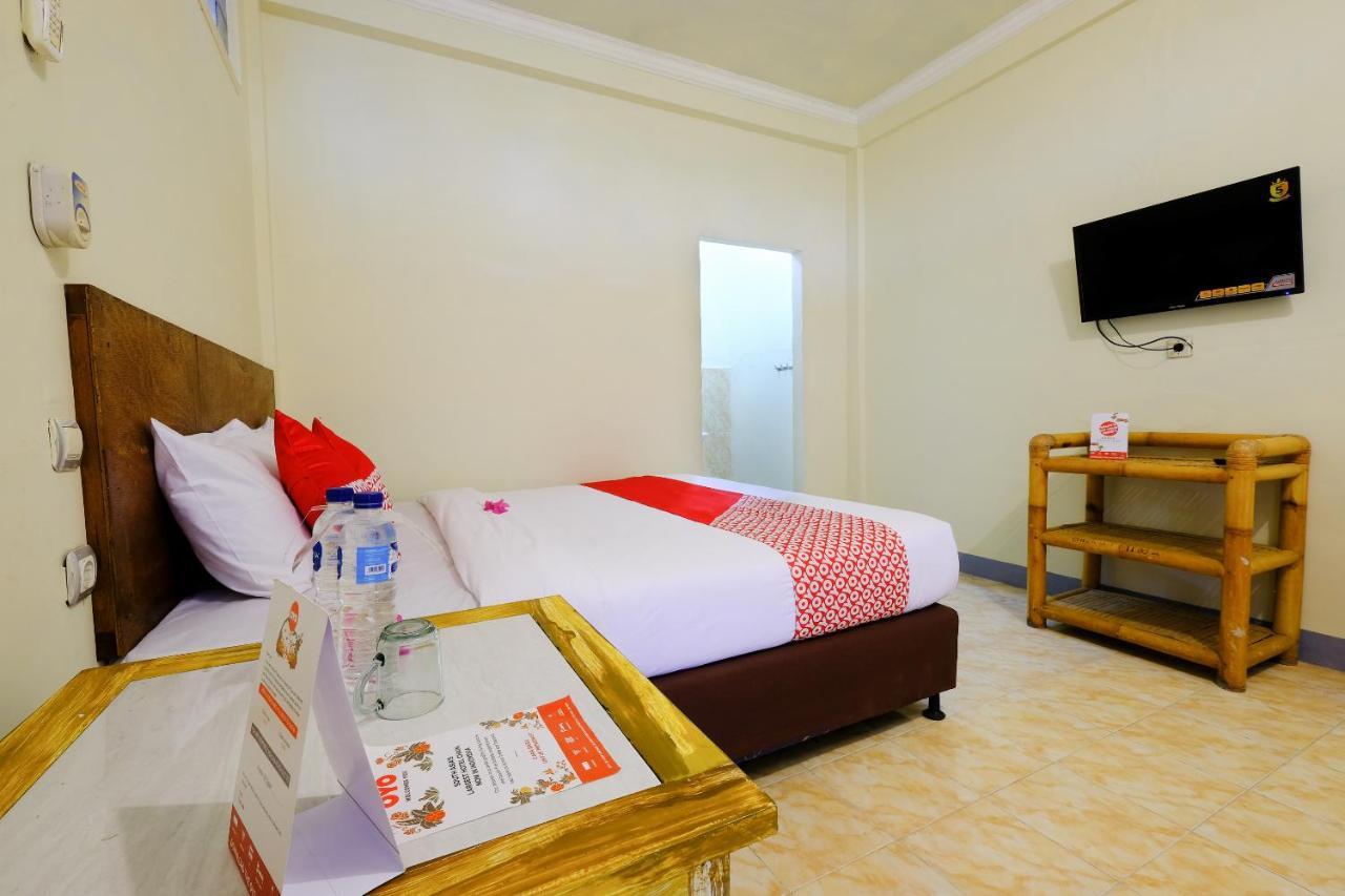 Oyo 1425 Beach Wind Bungalows Джили Трауанган Екстериор снимка