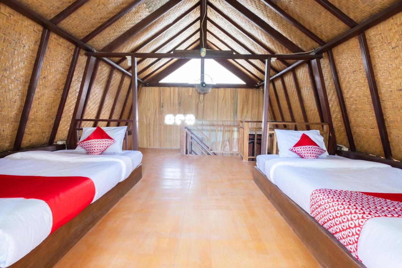Oyo 1425 Beach Wind Bungalows Джили Трауанган Екстериор снимка